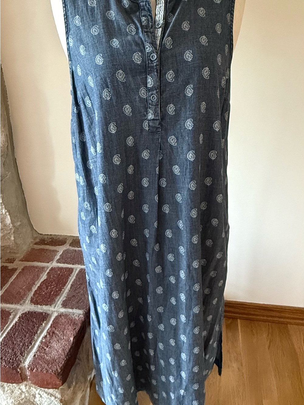 J. Jill Indigo Sleeveless Midi Dress with Block Print